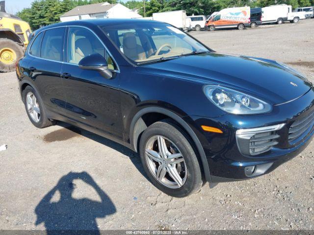  Salvage Porsche Cayenne