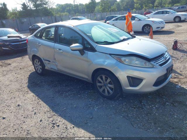  Salvage Ford Fiesta