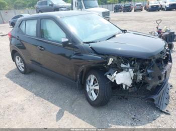  Salvage Nissan Kicks