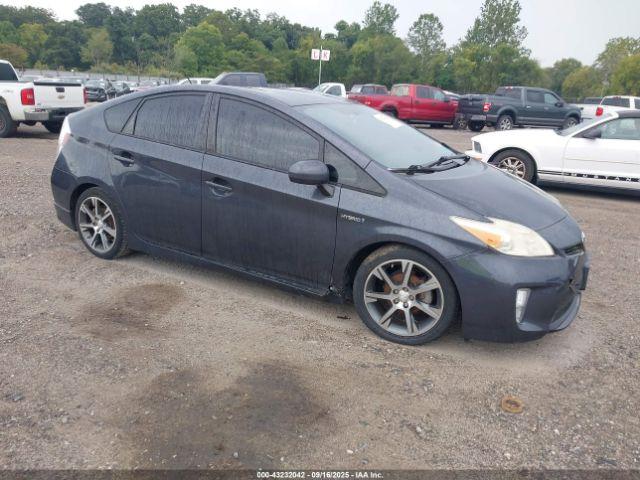  Salvage Toyota Prius