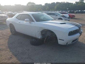  Salvage Dodge Challenger