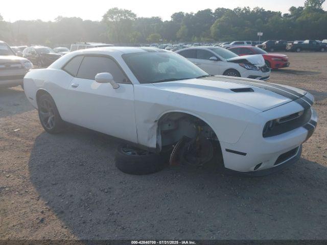  Salvage Dodge Challenger