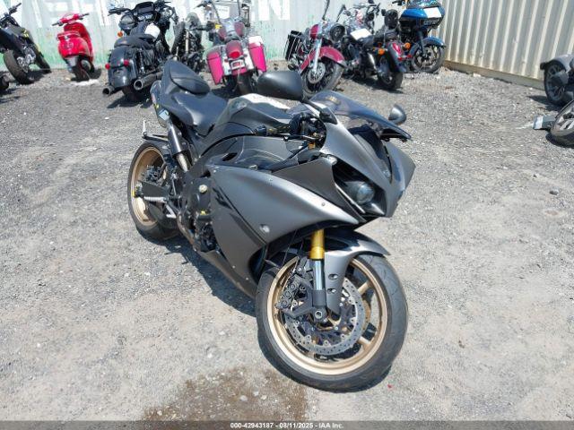  Salvage Yamaha Yzfr1