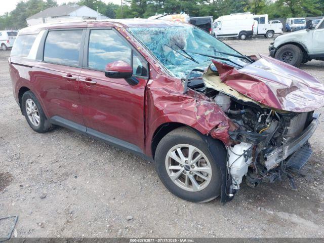  Salvage Kia Carnival