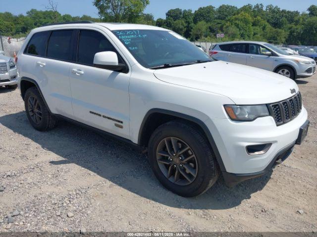  Salvage Jeep Grand Cherokee