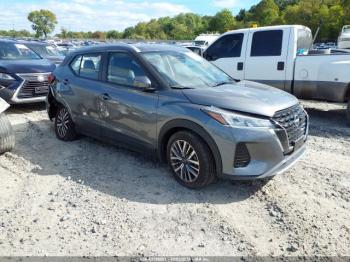  Salvage Nissan Kicks