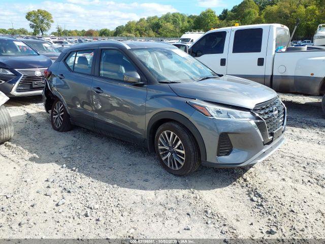  Salvage Nissan Kicks