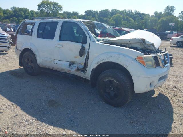  Salvage Nissan Pathfinder