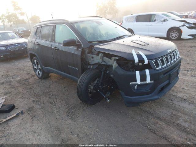  Salvage Jeep Compass