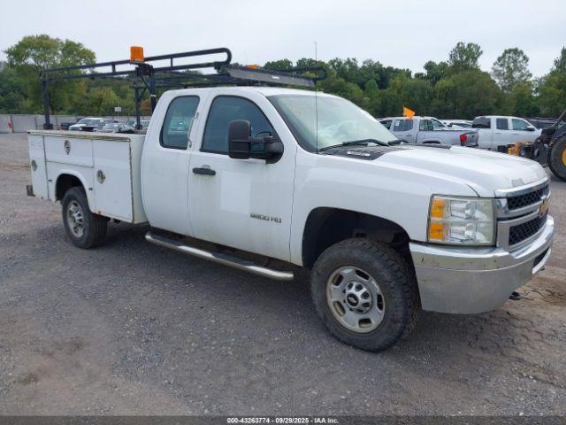  Salvage Chevrolet Silverado 2500