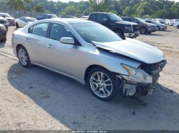  Salvage Nissan Maxima