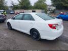 Toyota Camry Le Image 7