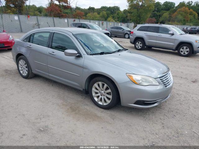  Salvage Chrysler 200