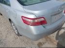 Toyota Camry Le Image 10