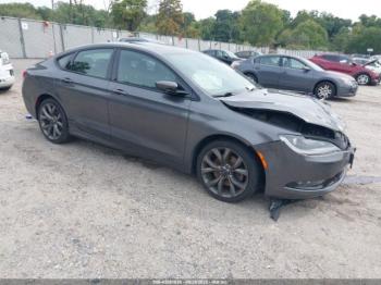  Salvage Chrysler 200