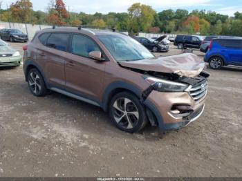  Salvage Hyundai TUCSON