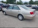 Toyota Camry Le Image 3