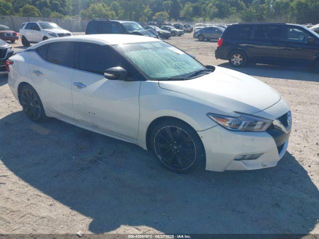  Salvage Nissan Maxima
