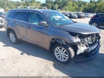 Salvage Toyota Highlander