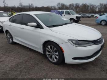  Salvage Chrysler 200