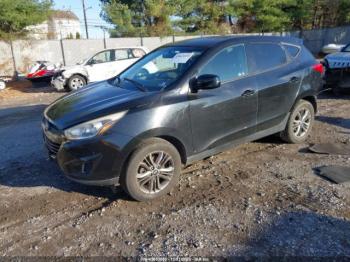  Salvage Hyundai TUCSON