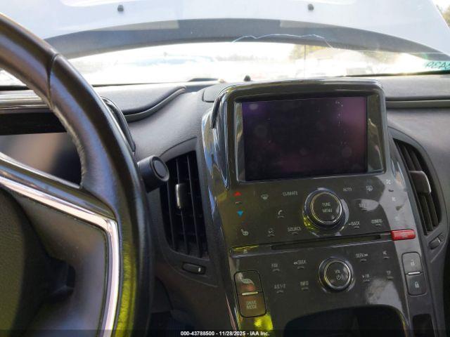 Chevrolet Volt Image 3