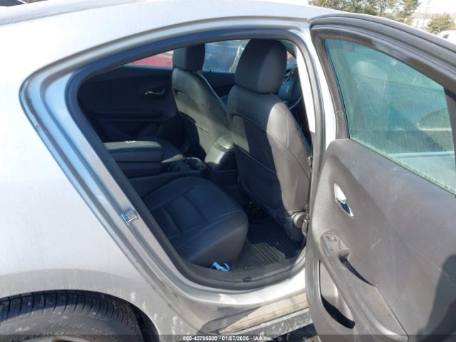 Chevrolet Volt Image 6