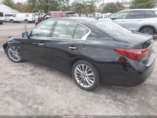 INFINITI Q50 3.0t Luxe Image 3