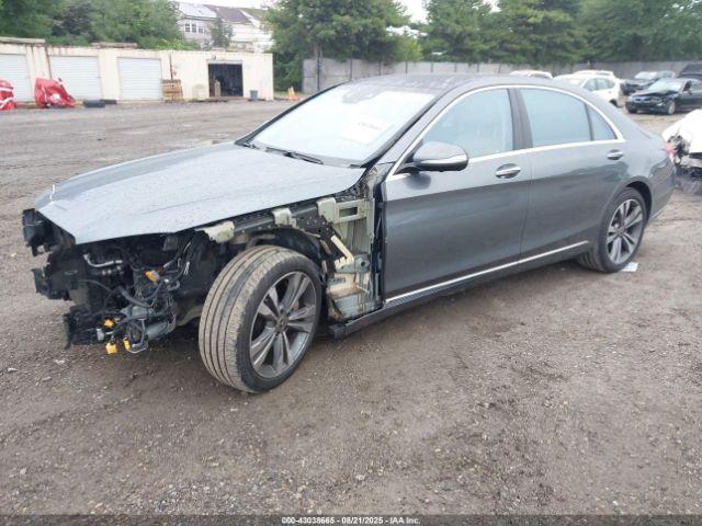 Mercedes-Benz S-Class 4matic Image 4