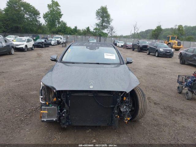 Mercedes-Benz S-Class 4matic Image 11