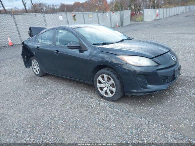  Salvage Mazda Mazda3
