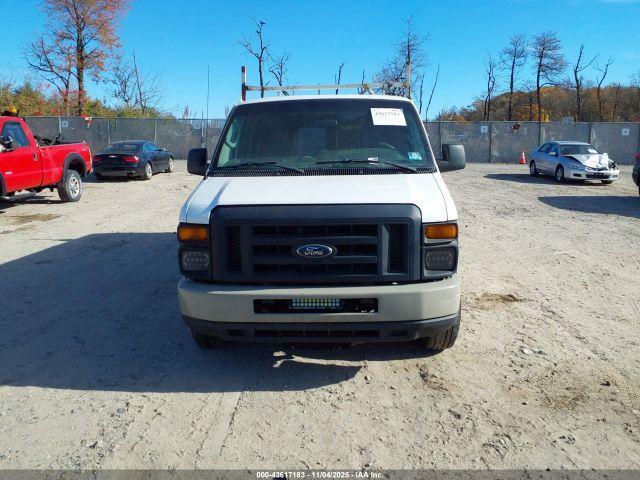 Ford E-250 Image 10