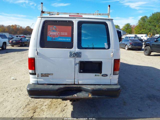 Ford E-250 Image 12
