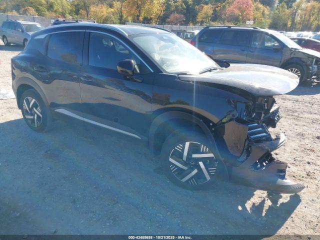  Salvage Nissan Kicks