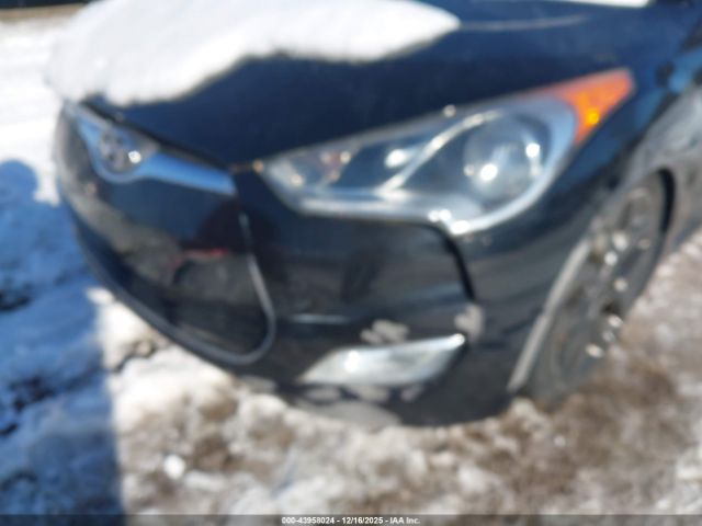 Hyundai VELOSTER Image 2