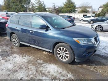  Salvage Nissan Pathfinder