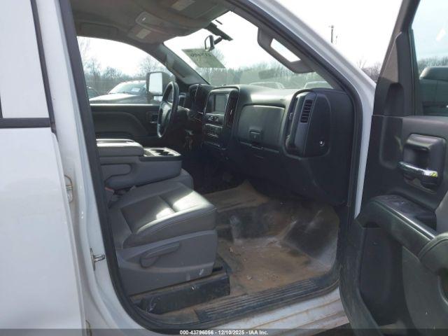 Chevrolet Silverado 2500 Wt Image 11