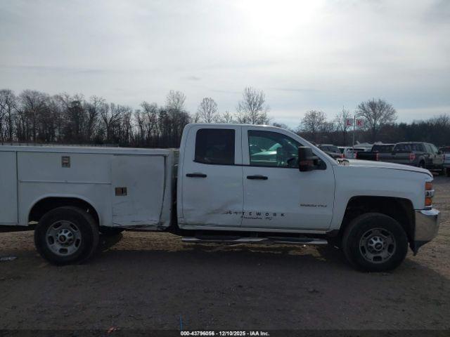 Chevrolet Silverado 2500 Wt Image 12