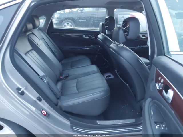 Hyundai Equus Signature Image 2