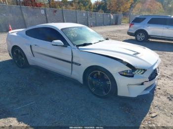  Salvage Ford Mustang
