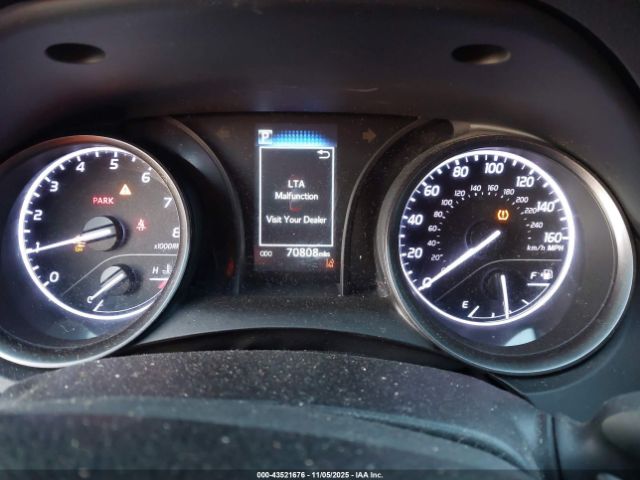 Toyota Camry Se Image 4