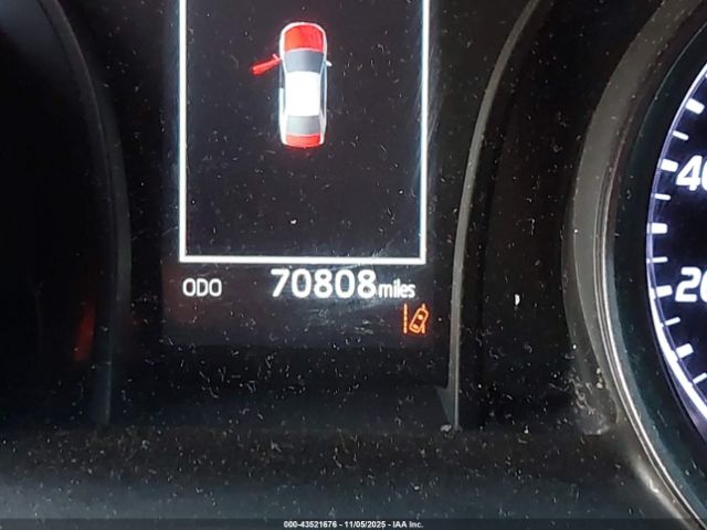 Toyota Camry Se Image 18