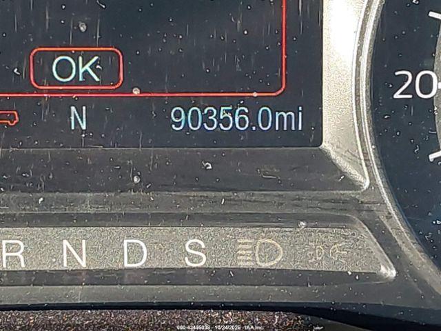 Ford Explorer Xlt Image 15