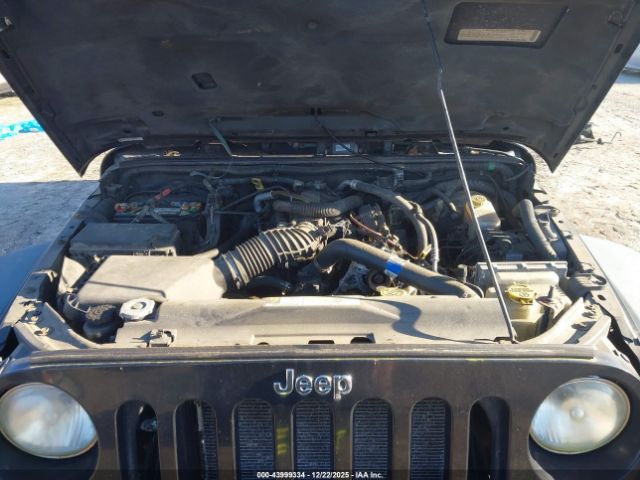 Jeep Wrangler Unlimited Rubicon Image 13