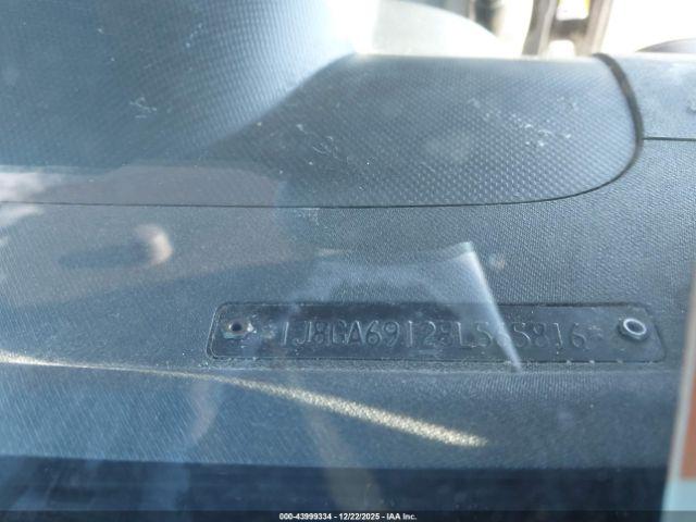 Jeep Wrangler Unlimited Rubicon Image 2