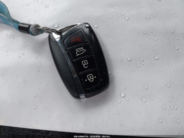 Hyundai SANTA FE Sport 2.0t Image 12