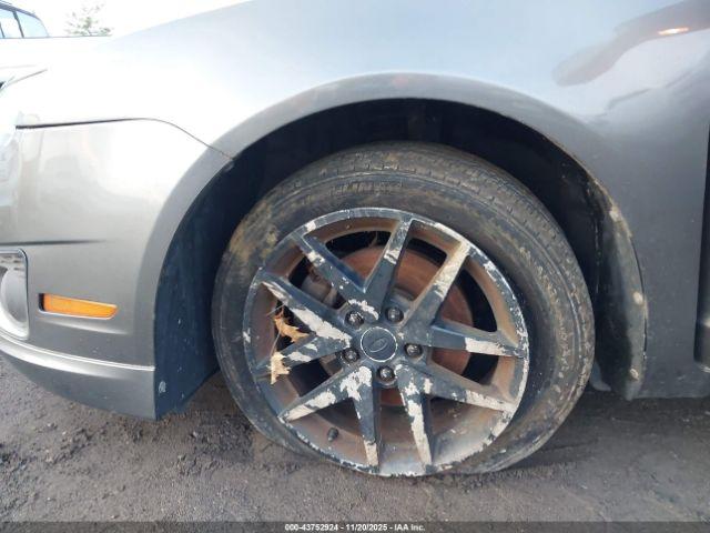 Ford Fusion Sel Image 10