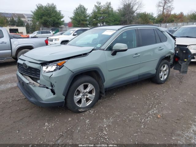 Toyota RAV4 Xle Image 16