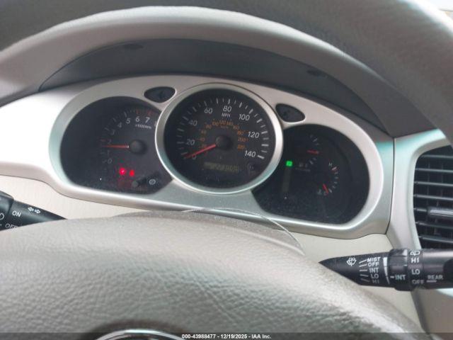 Toyota Highlander V6 Image 10