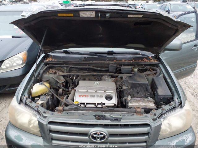 Toyota Highlander V6 Image 9
